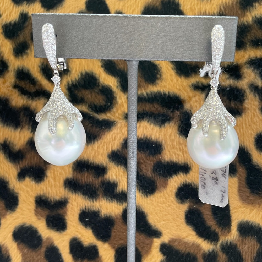 18K White Gold South Sea Pearl Diamond Earrings